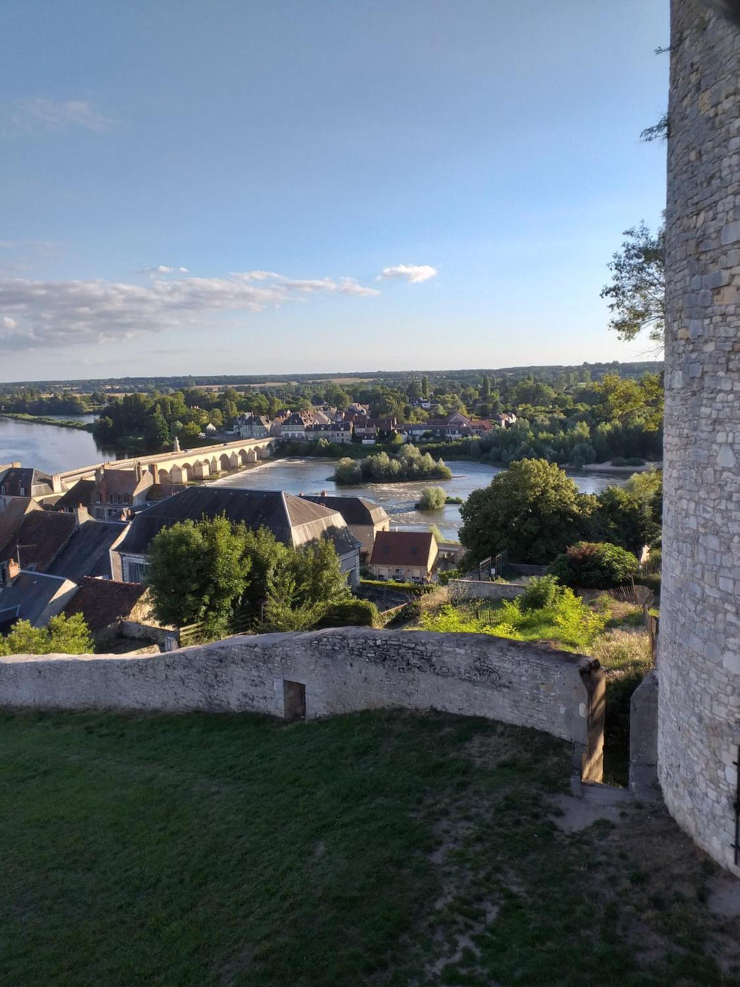 La Cour Du Chateau Ла-Шаріте Екстер'єр фото