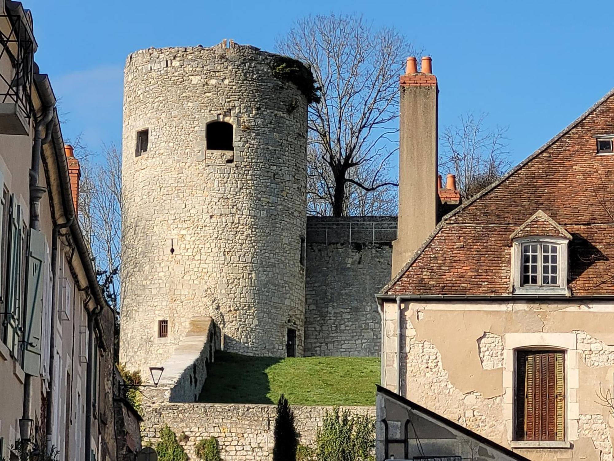La Cour Du Chateau Ла-Шаріте Екстер'єр фото
